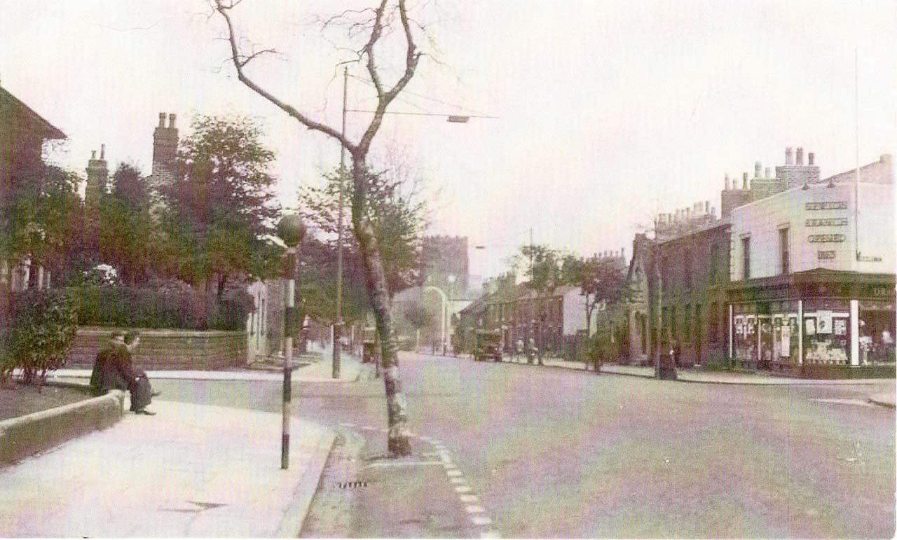 Newton High St c1950 Photographs kindly supplied by Newton library